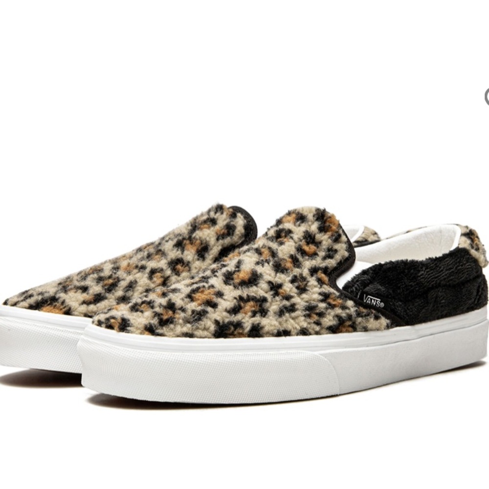 NWT Vans Slip-On 59 Sneakers in Leopard Faux Fur Sherpa 8.5 men/10 women